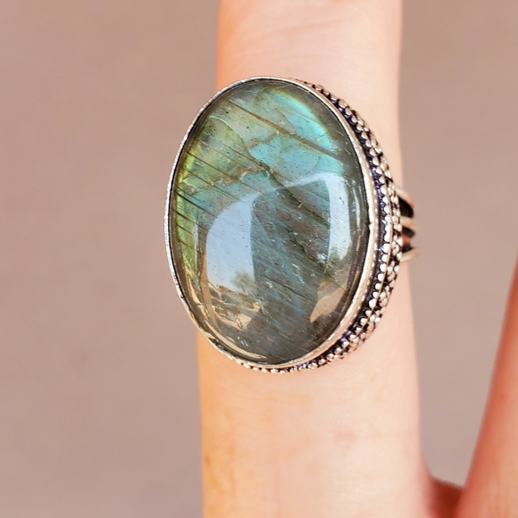 New Labradorite Silver Ring. - Picture 9 of 12